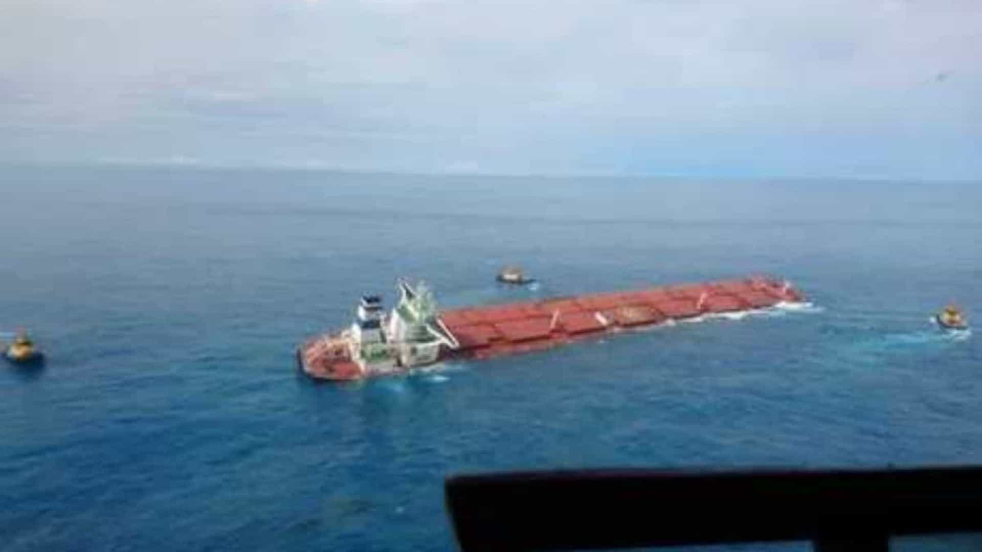 Navio naufragado